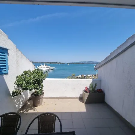 Seaside * 穆泰尔岛